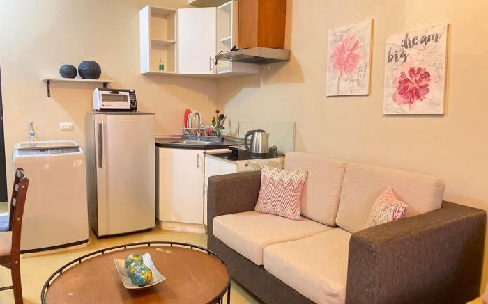 Ayala Condo beside mall+Strong Wifi+Netflix
