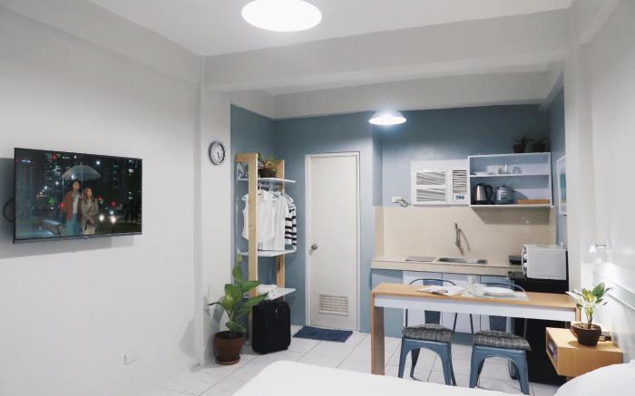 Dragonfly Transient House