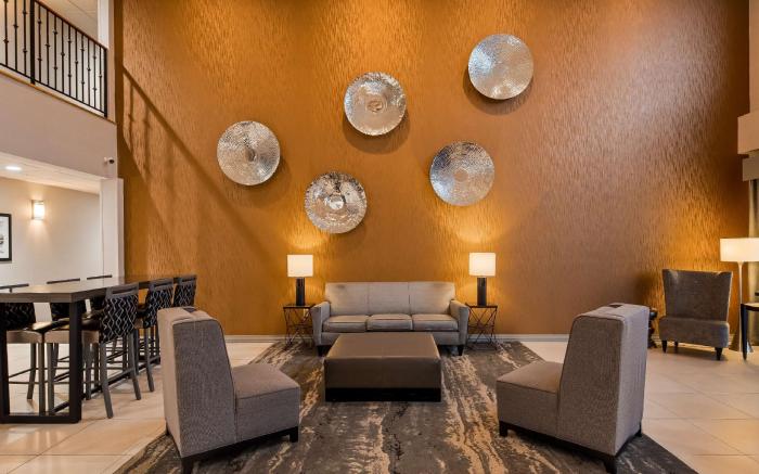 Best Western Plus New Cumberland Inn and Suites