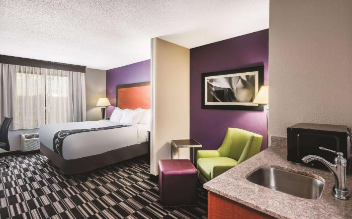 La Quinta Inn & Suites by Wyndham Norwich-Plainfield-Casino