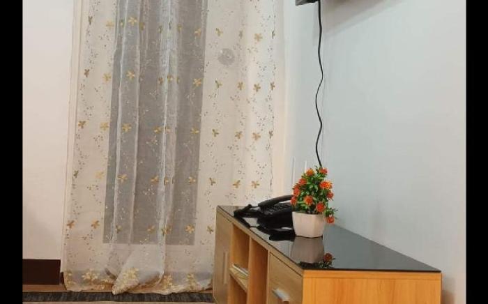 Rj's condotel @arezzo place davao