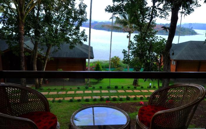 LakeRose Wayanad Resort - Superior lake view