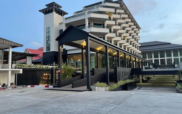 Solis Beach Hotel Rajamangala
