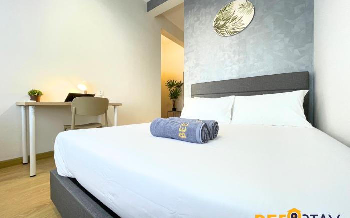 Danga Bay SeaView with balcony 3 Bedroom for 6 pax