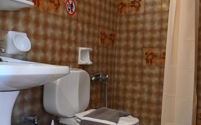 Helena  Apartment  GF near Airport