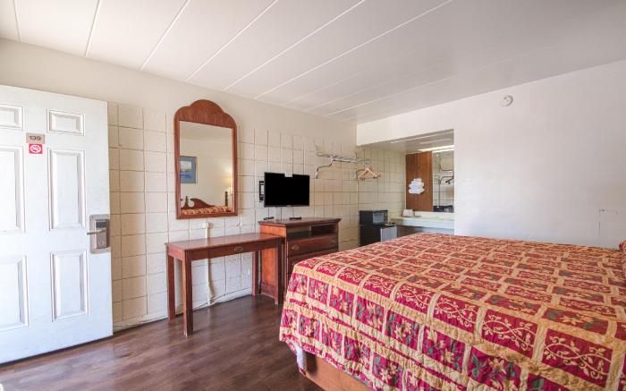 Centralia Motel near Downtown