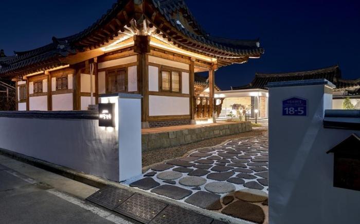 Madang Hanok