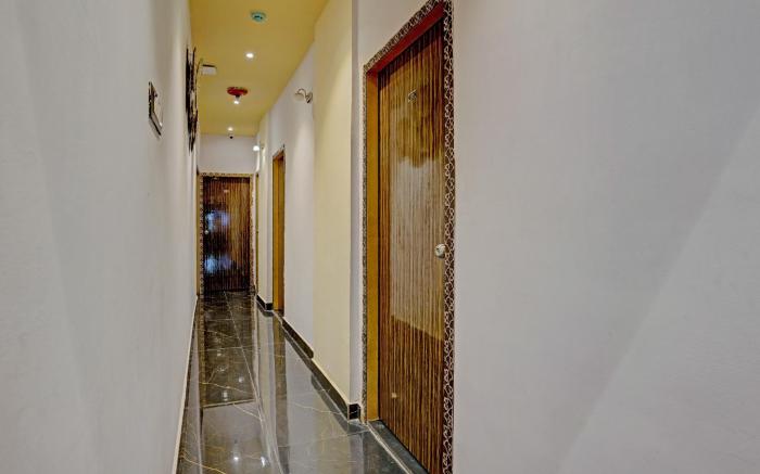 Hotel O Golden Suites
