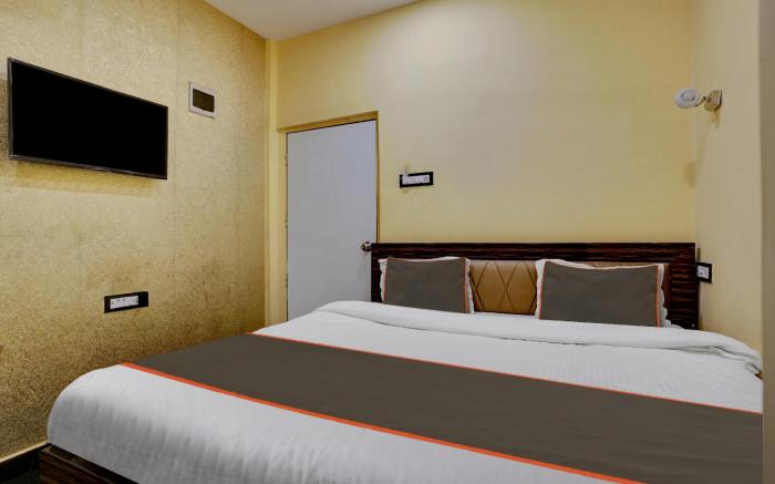 Hotel O Golden Suites