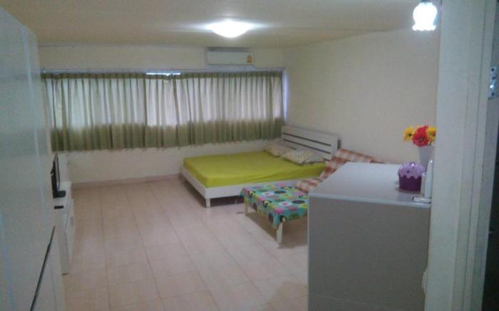 Impact Don Mueang Bangkok Guest House For 3 Pax