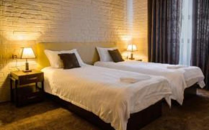 Usman Hotel
