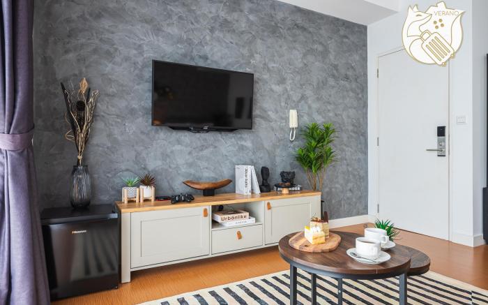 Urban Studio Oasis: 4Pax The Hub SS2,PJ by Verano