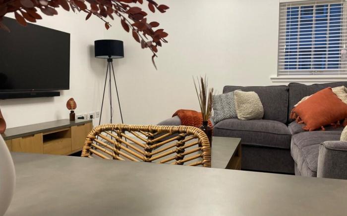 Luxurious Elegant Holiday home+Bike store-Sleeps 6