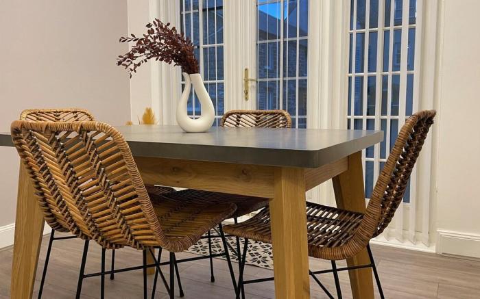Luxurious Elegant Holiday home+Bike store-Sleeps 6