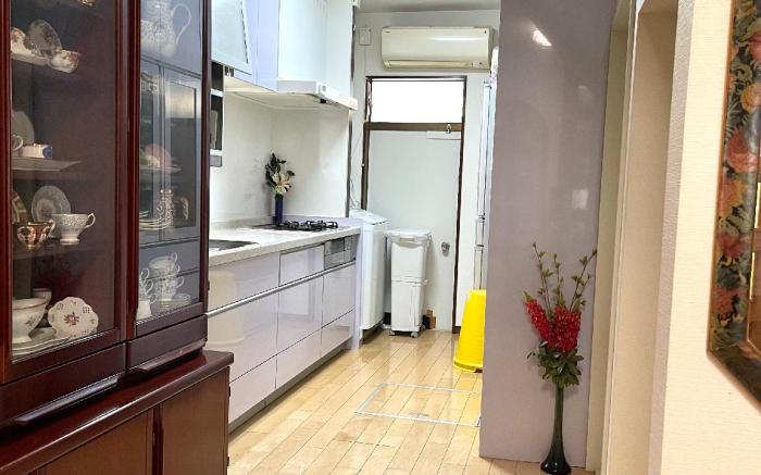t日式庭院豪宅　寝室2部屋＋貸し部屋1室有り。4名まで宿泊可。ゆっくり過ごせる個室３部屋。