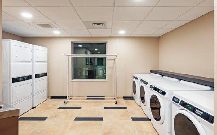 Candlewood Suites Lenexa - Overland Park Area By IHG
