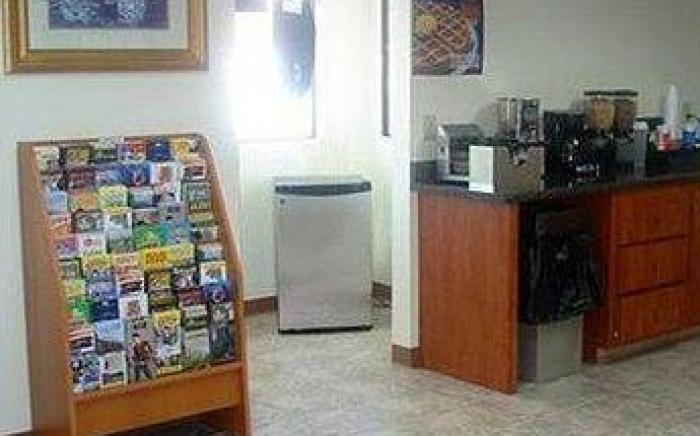 Royal Inn & Suites