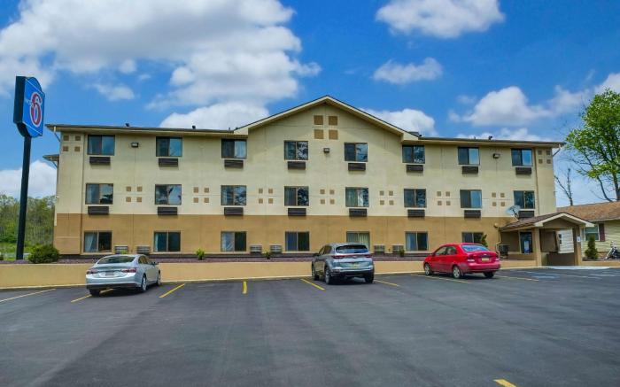 Motel 6 Montoursville, PA - Williamsport