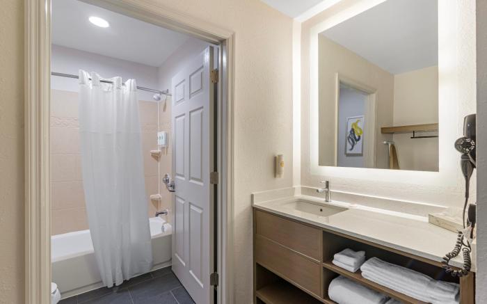 Comfort Inn & Suites Savannah Airport