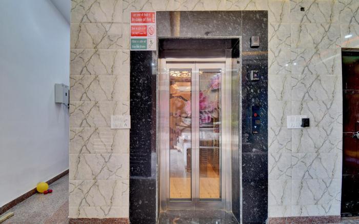 Hotel O S K Plaza
