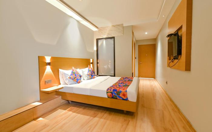 FabHotel Penthouse - A K Dev Road