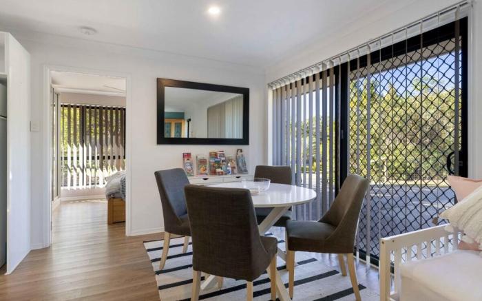 Luxury, Cosy Villa Close to Glass House Mountains!