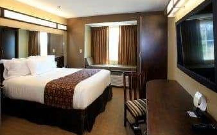 Microtel Inn & Suites - Triadelphia