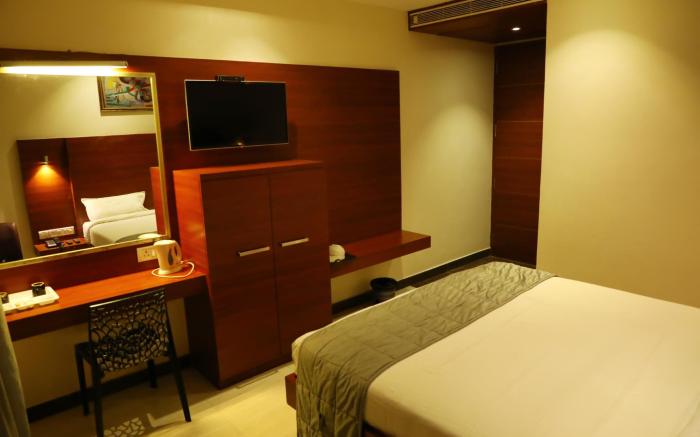 AVENUE HOTEL 