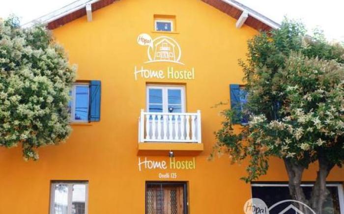HOPA-Home Patagonia Hostel & Bar