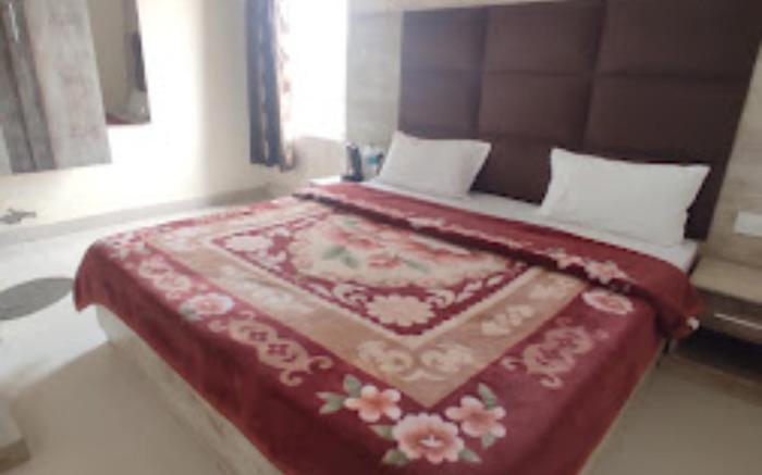 Goroomgo Shree Krishna Hotels Amritsar