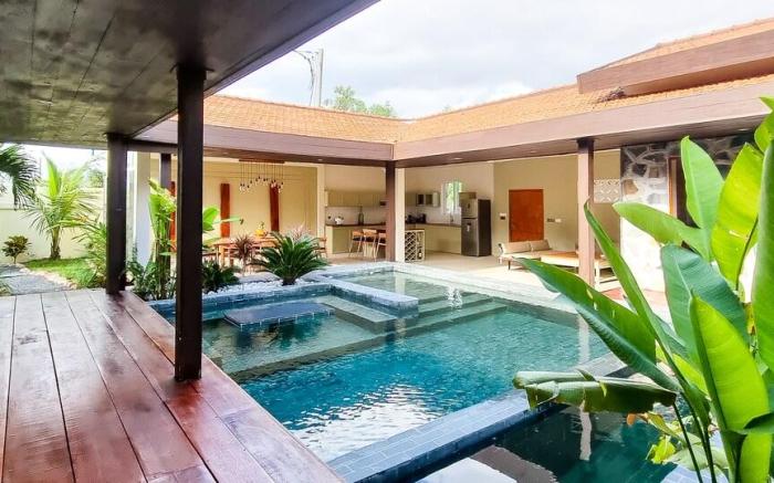 Luxury 5BR Villa w/Private Pool