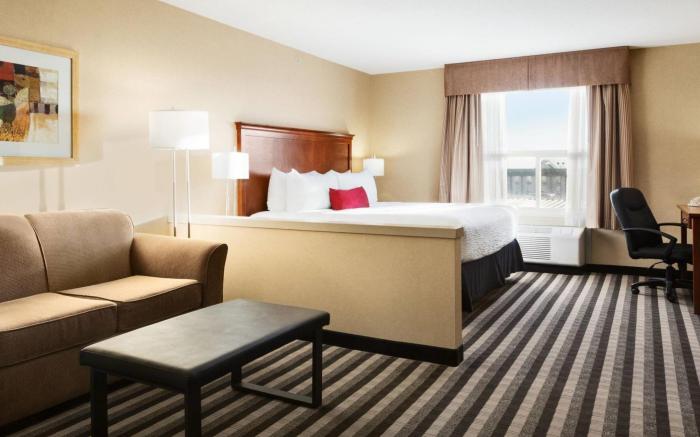 Days Inn & Suites by Wyndham Edmonton Airport