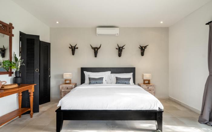 Villa Allegria Canggu 6BR  Near Beach & Finns