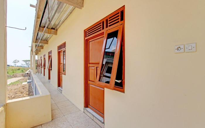 SPOT ON 92930 Syifa Guest House Syariah
