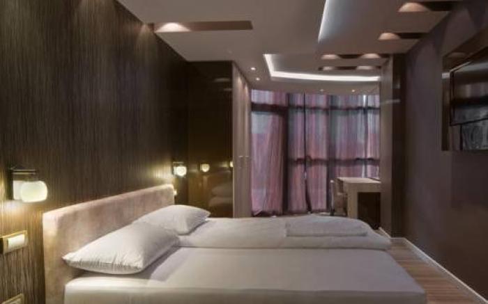 Hotel Zeneva Lux