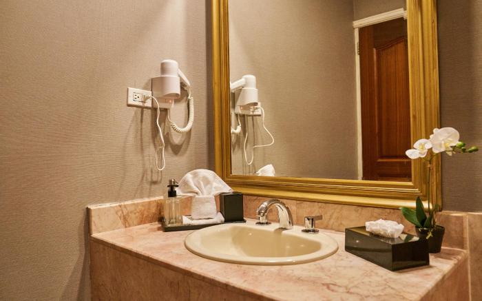 Waymore Hotel Spa & Casino