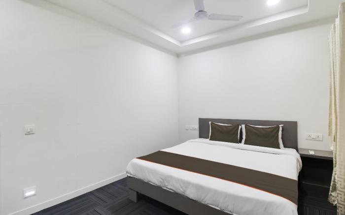 Hotel O Holiday Banjara
