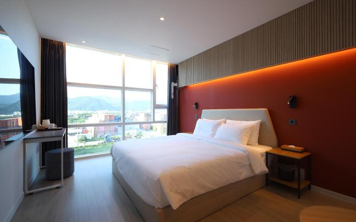Browndot Busan Newport Signature