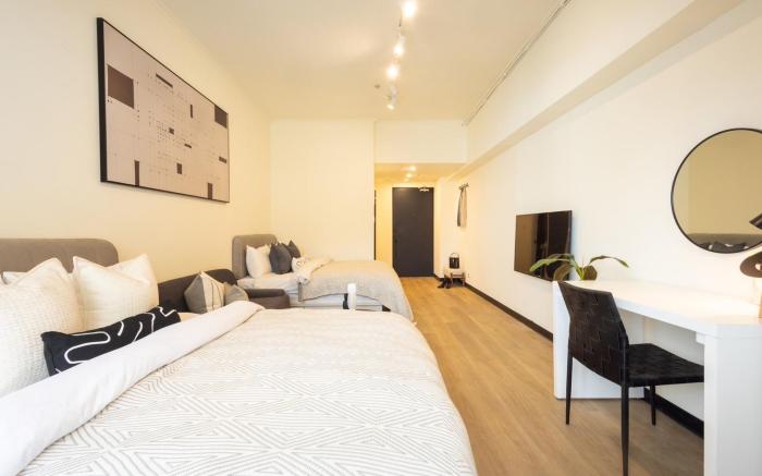 Sleep Inn R5, Room for 2-4 People, Taipei Main Station MRT Exit Z2