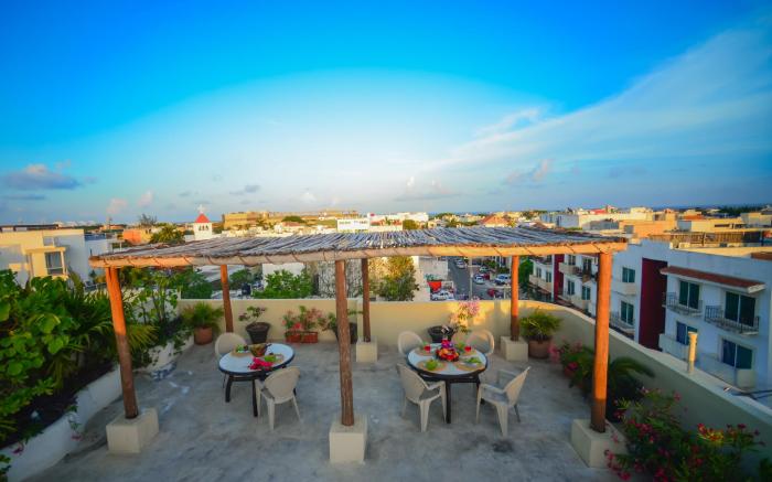 Encanto Riviera Condo Hotel