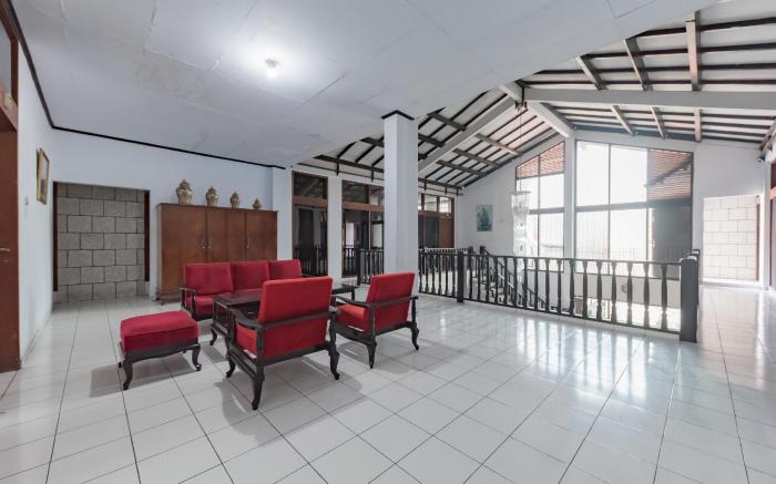 RedDoorz Syariah near Taman Kota Kuningan