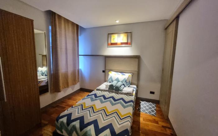 Cozy 2br with bathtub