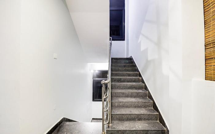 Super Townhouse De Alphabet Hotel Kukatpally Nexus Mall
