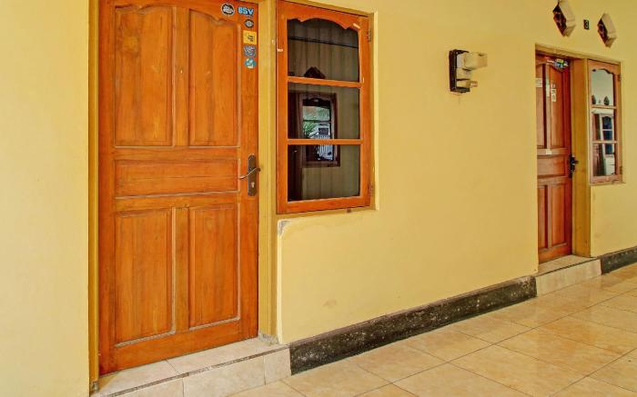 OYO Life 92954 Shanti Kost