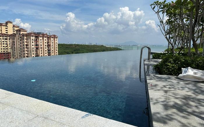 HOT-Urban Suites 2BR 6-7pax ub256 by  USWL N 