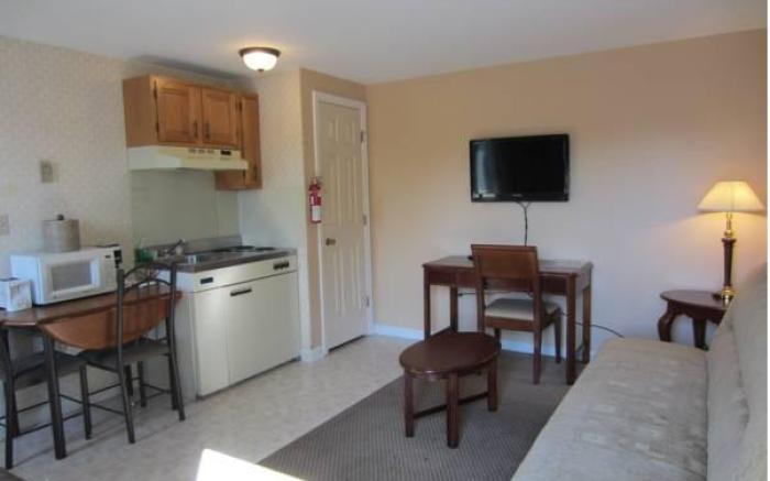 Founder's Brook Motel and Suites