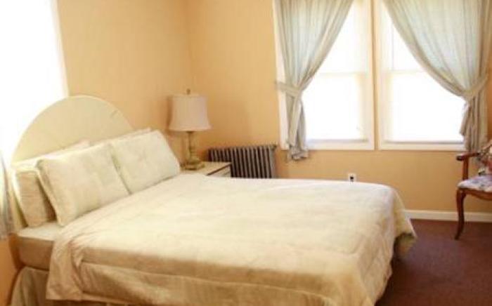 Jones Beach Hotel