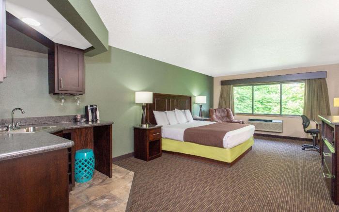 AmericInn by Wyndham West Salem