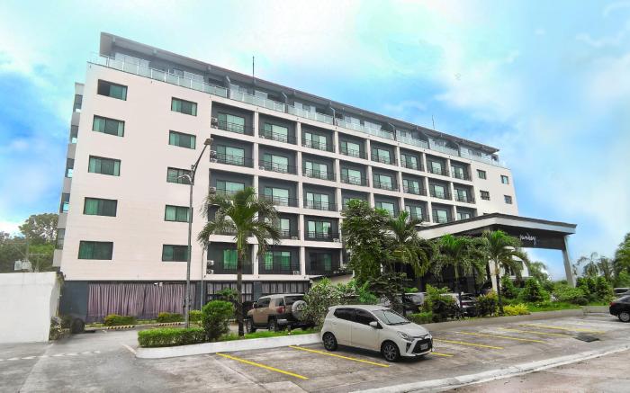 Sunday Hevea Hotel and Resort