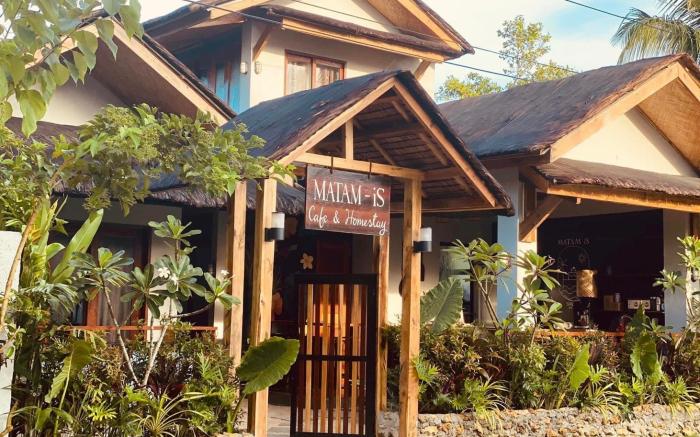 Matam-is Cafe & Homestay Deluxe room